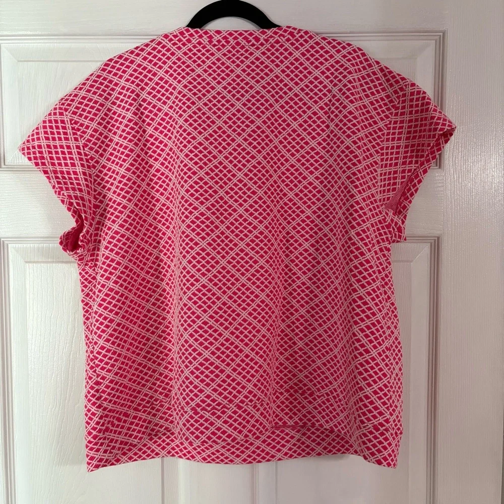 See and Be Seen Pink & White Top - Picture 6 of 6